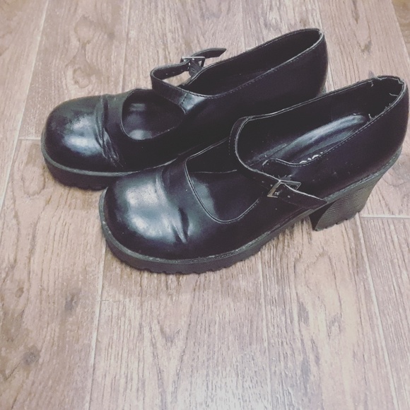 mudd chunky heel shoes